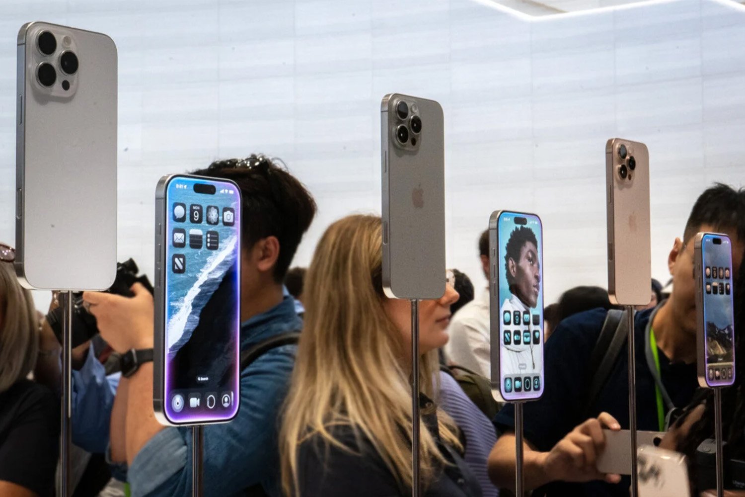 First Look At Apple’s New Iphones Watches, And Airpods